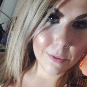 Meet your Posher, Loisha